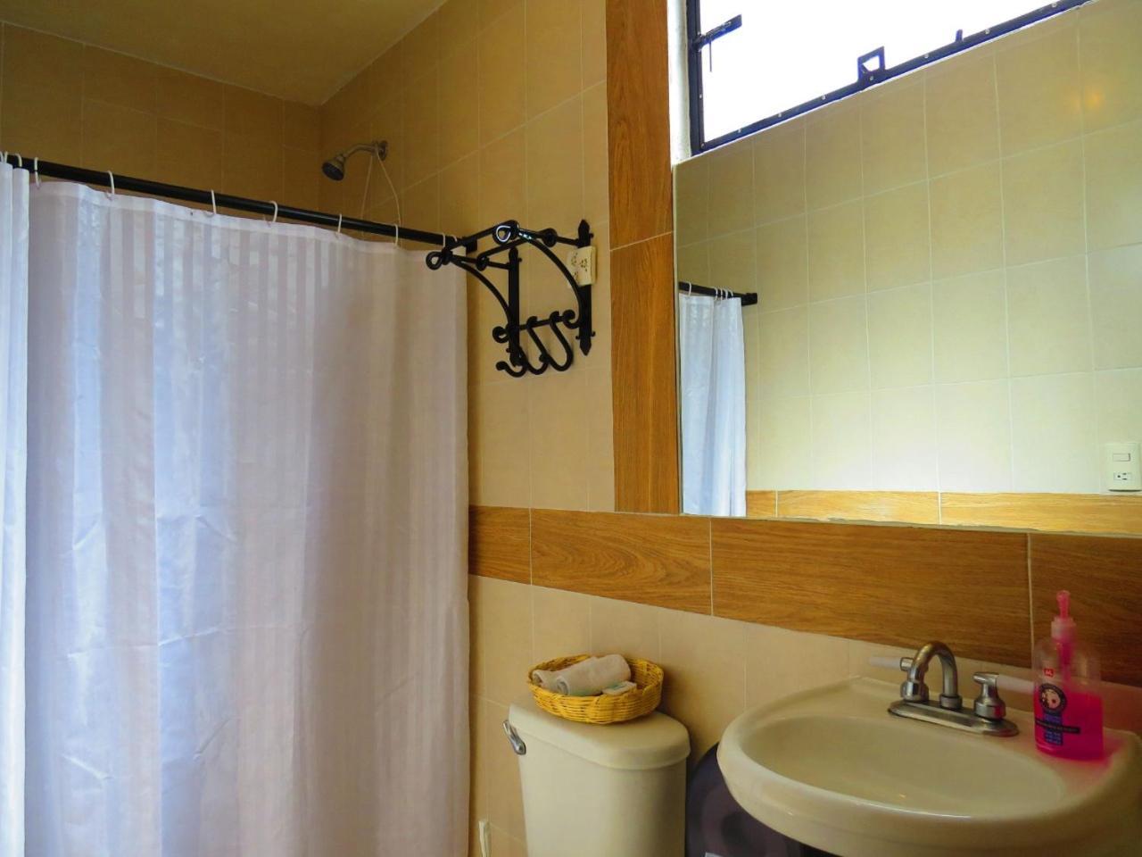 סאן מיגל דה אלנדה La Catrina Hostel מראה חיצוני תמונה